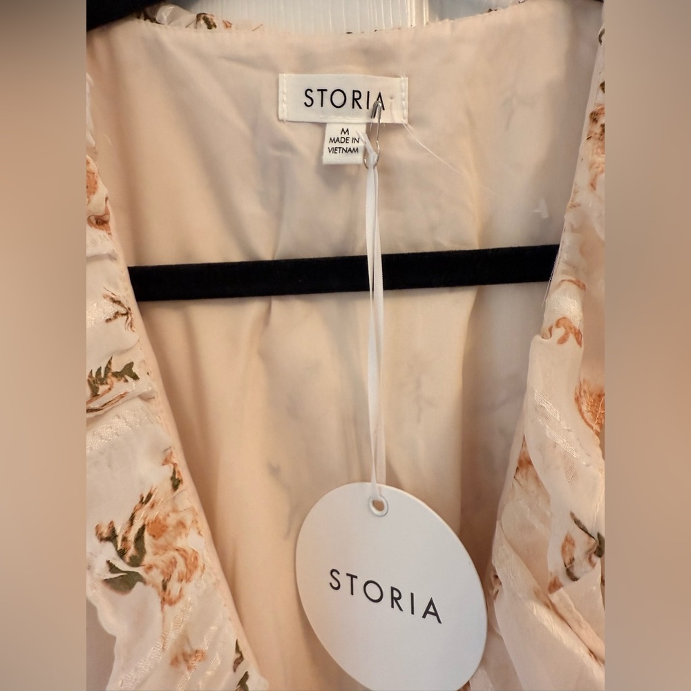 Storia Cream Floral Maxi Dress - Picture 3 of 3
